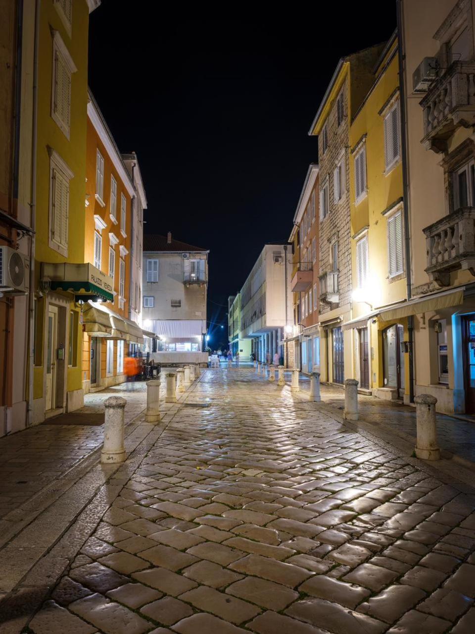 Luxury Rooms Volat Old Town Zadar Exteriör bild