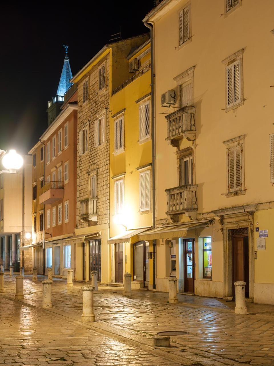 Luxury Rooms Volat Old Town Zadar Exteriör bild